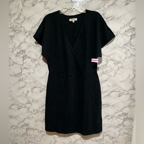 MADEWELL BLACK CROSS-FRONT FLUTTER-SLEEVE FIT & FLARE MINI DRESS - Picture 3 of 7